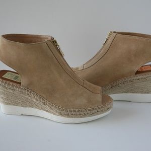 Wedge shoes